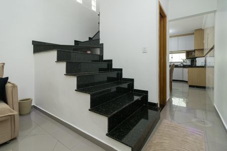 Casa para alugar com 136m², 4 quartos e 4 vagasSala