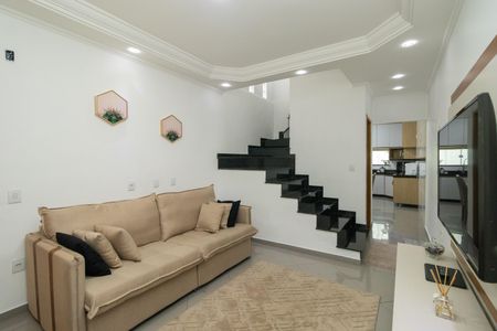 Sala de casa para alugar com 4 quartos, 136m² em Jardim Sao Roberto, São Paulo