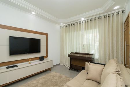 Sala de casa para alugar com 4 quartos, 136m² em Jardim Sao Roberto, São Paulo