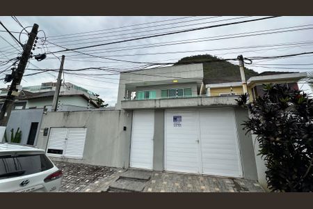 Casa de condomínio à venda com 230m², 4 quartos e 2 vagasPlaquinha 