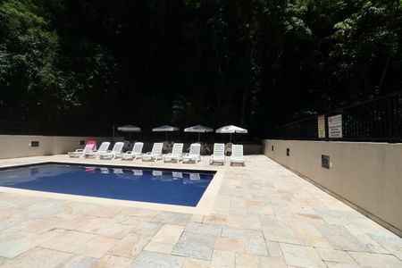 Apartamento para alugar com 110m², 2 quartos e 2 vagas Apartamento para alugar com 110m², 2 quartos e 2 vagasÁrea comum - Piscina