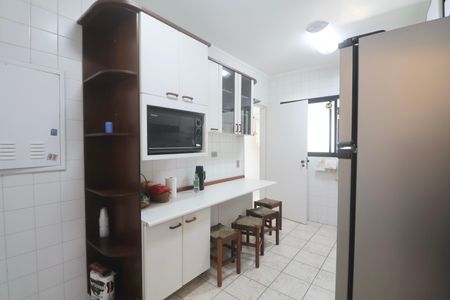 Apartamento para alugar com 110m², 2 quartos e 2 vagas Apartamento para alugar com 110m², 2 quartos e 2 vagasCozinha