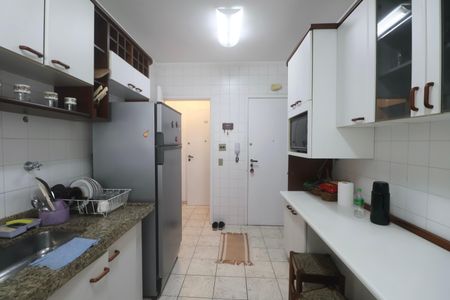 Apartamento para alugar com 110m², 2 quartos e 2 vagas Apartamento para alugar com 110m², 2 quartos e 2 vagasCozinha