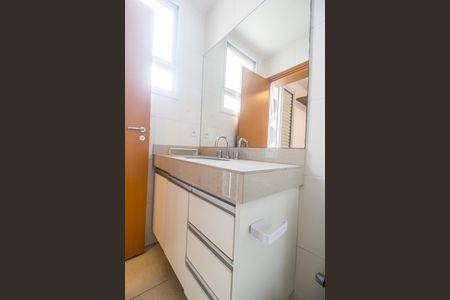 Apartamento à venda com 116m², 3 quartos e 2 vagasBanheiro da Suíte