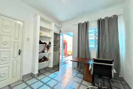 Casa à venda com 206m², 4 quartos e 2 vagas Casa à venda com 206m², 4 quartos e 2 vagasSala Fundos