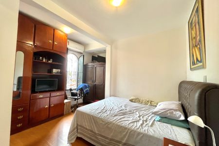 Casa à venda com 206m², 4 quartos e 2 vagas Casa à venda com 206m², 4 quartos e 2 vagasQuarto 2