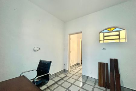 Casa à venda com 206m², 4 quartos e 2 vagas Casa à venda com 206m², 4 quartos e 2 vagasSala Fundos