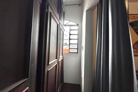 Casa à venda com 206m², 4 quartos e 2 vagas Casa à venda com 206m², 4 quartos e 2 vagasQuarto 1