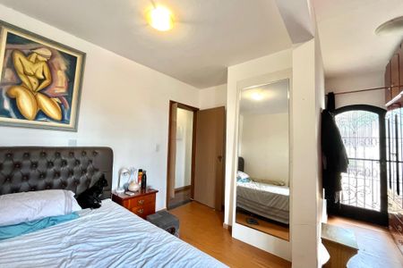 Casa à venda com 206m², 4 quartos e 2 vagas Casa à venda com 206m², 4 quartos e 2 vagasQuarto 2