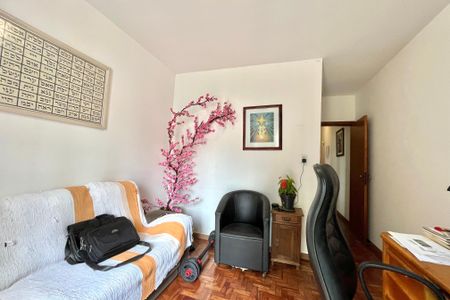 Casa à venda com 206m², 4 quartos e 2 vagas Casa à venda com 206m², 4 quartos e 2 vagasQuarto 3