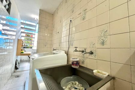 Casa à venda com 206m², 4 quartos e 2 vagas Casa à venda com 206m², 4 quartos e 2 vagasÁrea de Serviço