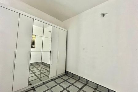 Casa à venda com 206m², 4 quartos e 2 vagas Casa à venda com 206m², 4 quartos e 2 vagasQuarto Fundos