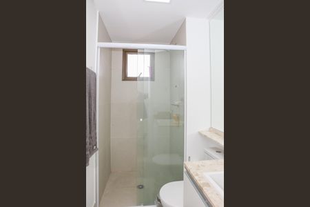 Apartamento à venda com 71m², 2 quartos e 2 vagasBanheiro da Suíte 1