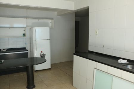 Casa para alugar com 430m², 4 quartos e 3 vagasCozinha
