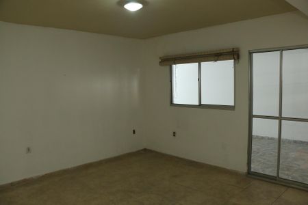 Casa para alugar com 430m², 4 quartos e 3 vagassala