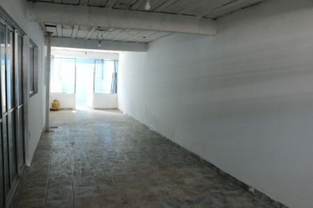 Garagem de casa para alugar com 4 quartos, 430m² em Parque Residencial Guadalajara, Nova Iguaçu