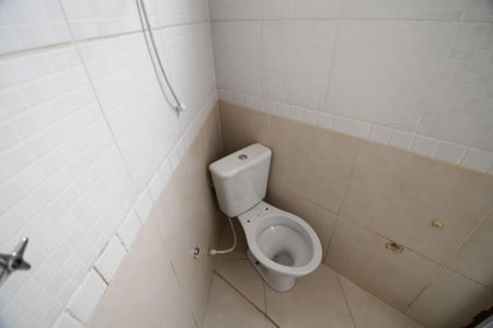Banheiro de kitnet/studio para alugar com 1 quarto, 16m² em Cidade Universitária, Campinas