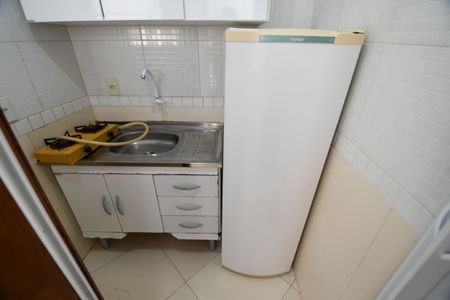 Cozinha de kitnet/studio para alugar com 1 quarto, 16m² em Cidade Universitária, Campinas