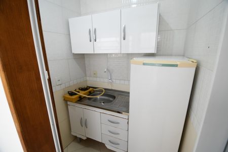 Cozinha de kitnet/studio para alugar com 1 quarto, 16m² em Cidade Universitária, Campinas