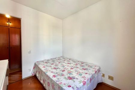 Quarto 1 de apartamento para alugar com 2 quartos, 70m² em Vila Guarani, São Paulo