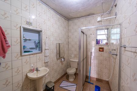 Casa à venda com 260m², 6 quartos e 3 vagasBanheiro 3