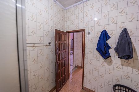 Casa à venda com 260m², 6 quartos e 3 vagasBanheiro 3