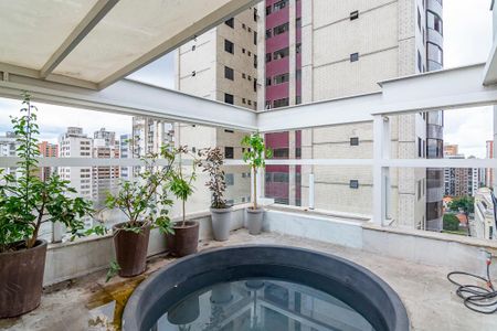 Apartamento à venda com 190m², 3 quartos e 3 vagasVaranda