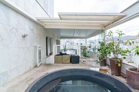 Apartamento à venda com 190m², 3 quartos e 3 vagasVaranda