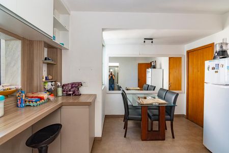 Apartamento à venda com 190m², 3 quartos e 3 vagasCopa