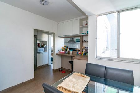 Apartamento à venda com 190m², 3 quartos e 3 vagasCopa