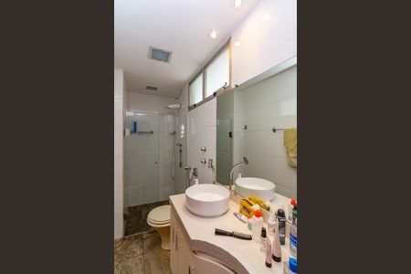 Apartamento à venda com 190m², 3 quartos e 3 vagasBanheiro da Suíte