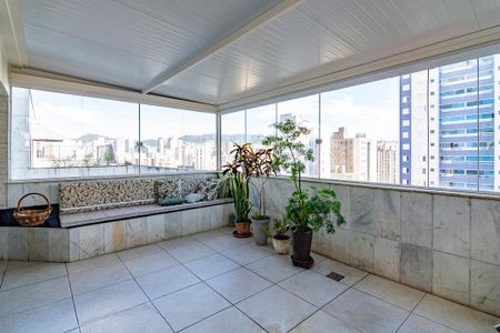 Apartamento à venda com 190m², 3 quartos e 3 vagasVaranda da Sala