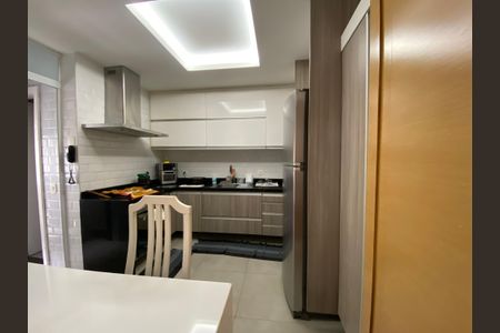 Apartamento à venda com 73m², 2 quartos e 2 vagasCozinha