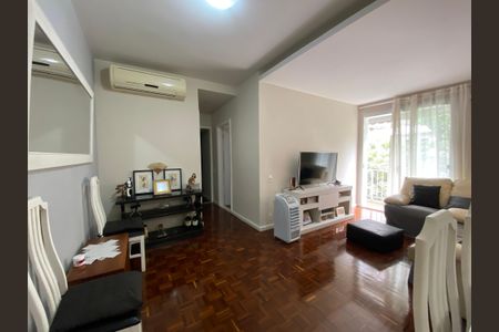 Apartamento à venda com 73m², 2 quartos e 2 vagasSala 