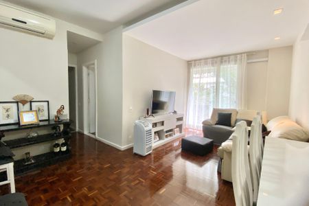 Sala  de apartamento à venda com 2 quartos, 73m² em Copacabana, Rio de Janeiro