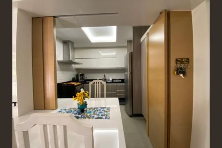 Apartamento à venda com 73m², 2 quartos e 2 vagasCozinha