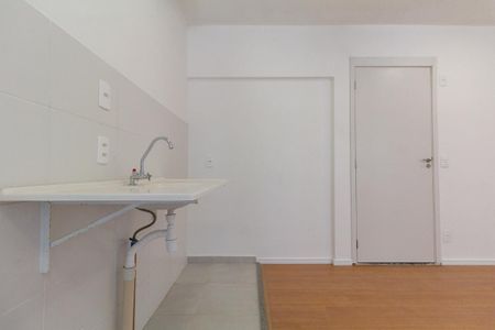 Apartamento para alugar com 38m², 2 quartos e sem vaga Apartamento para alugar com 38m², 2 quartos e sem vagaCozinha e Área de Serviço