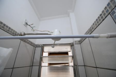 Banheiro de kitnet/studio para alugar com 1 quarto, 19m² em Cidade Universitária, Campinas