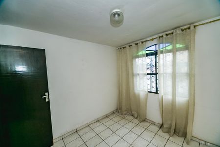 Casa à venda com 3 quartos, 220m² em Serrano, Belo Horizonte