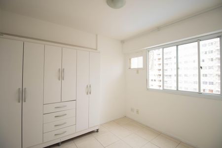 Quarto 1 de apartamento para alugar com 1 quarto, 38m² em Colubandê, São Gonçalo