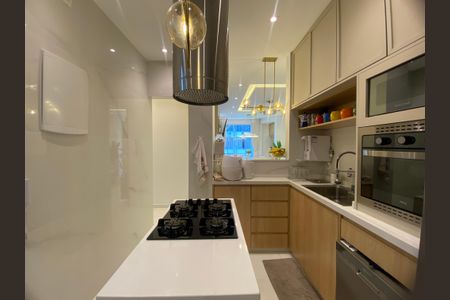 Apartamento à venda com 83m², 2 quartos e sem vagaCozinha 