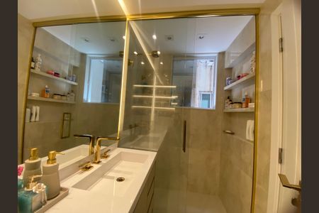 Apartamento à venda com 83m², 2 quartos e sem vagaBanheiro social 