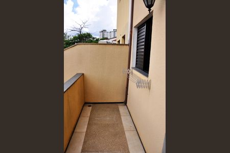 Casa à venda com 186m², 3 quartos e 6 vagas Casa à venda com 186m², 3 quartos e 6 vagasDetalhe - Varanda