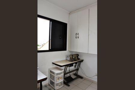 Casa à venda com 186m², 3 quartos e 6 vagas Casa à venda com 186m², 3 quartos e 6 vagasDetalhe - Quarto da Empregada