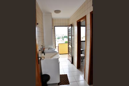 Casa à venda com 186m², 3 quartos e 6 vagas Casa à venda com 186m², 3 quartos e 6 vagasDetalhe - Área de Serviço