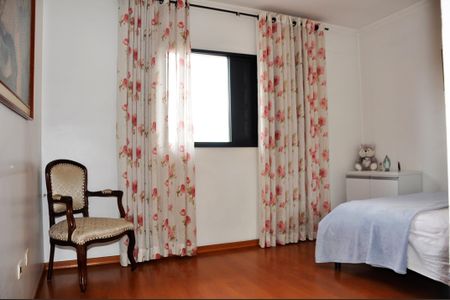 Casa à venda com 186m², 3 quartos e 6 vagas Casa à venda com 186m², 3 quartos e 6 vagasDetalhe - Quarto 03