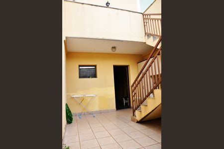 Casa à venda com 186m², 3 quartos e 6 vagas Casa à venda com 186m², 3 quartos e 6 vagasDetalhe - Quintal