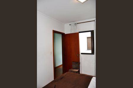 Casa à venda com 186m², 3 quartos e 6 vagas Casa à venda com 186m², 3 quartos e 6 vagasDetalhe - Quarto 01 com Suíte