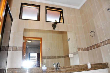 Casa à venda com 186m², 3 quartos e 6 vagas Casa à venda com 186m², 3 quartos e 6 vagasDetalhe - Suíte