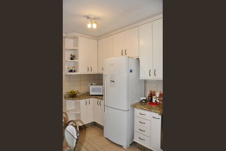 Casa à venda com 186m², 3 quartos e 6 vagas Casa à venda com 186m², 3 quartos e 6 vagasDetalhe - Cozinha